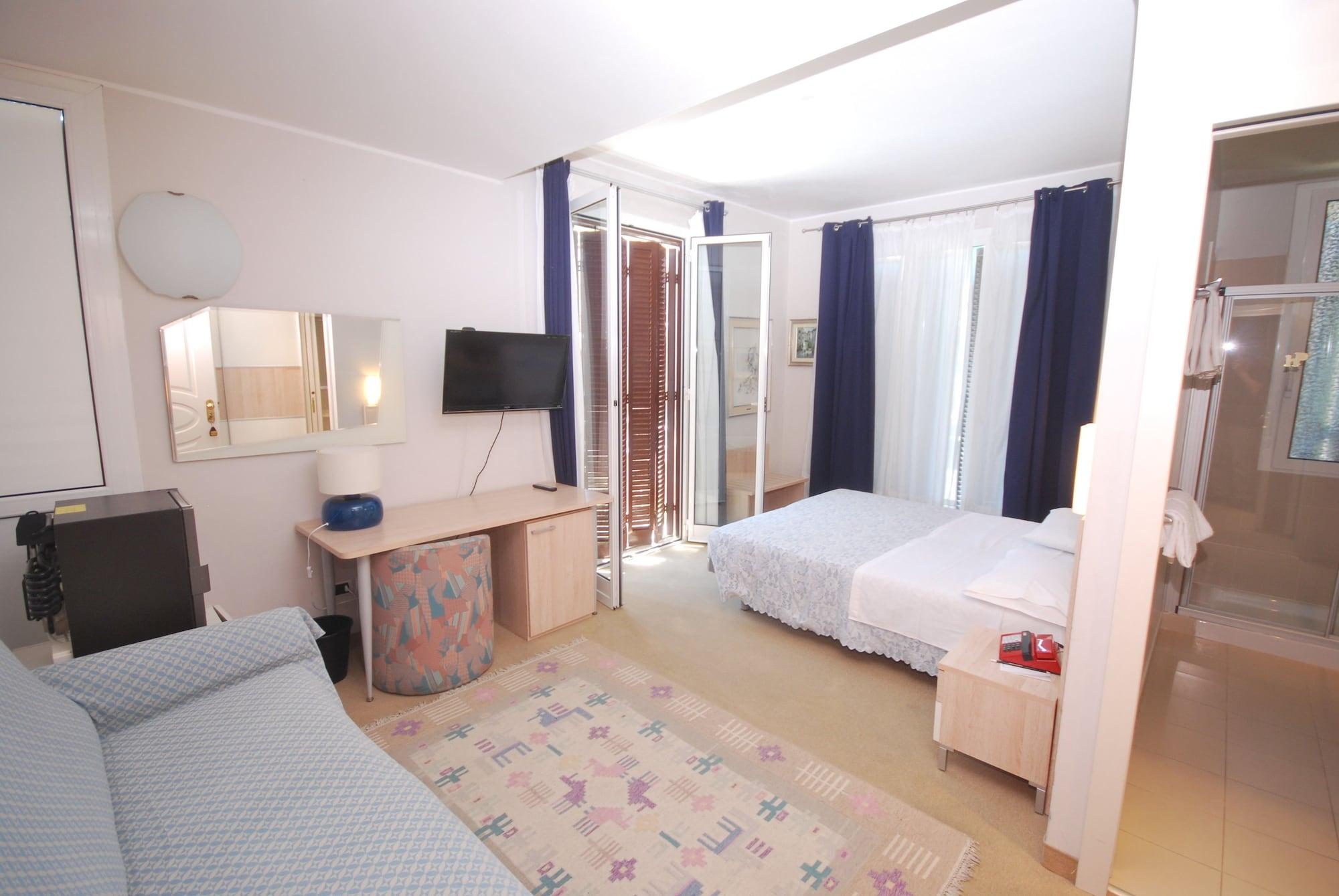 Hotel Paco Pietra Ligure Exterior photo